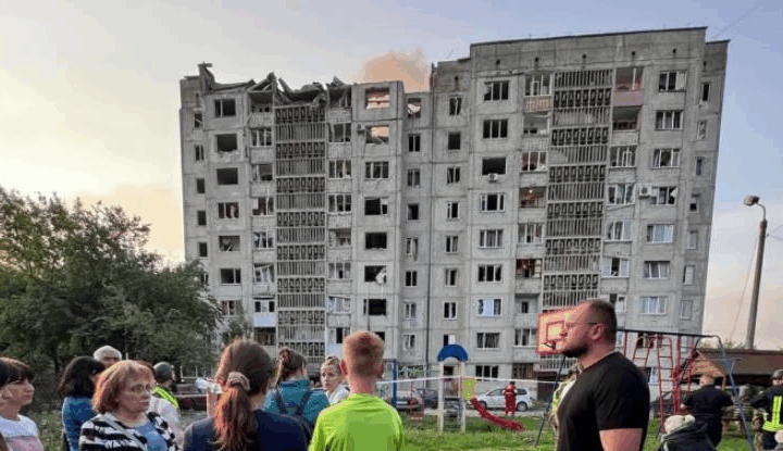 Новини України - У Луцьку внаслідок обстрілу пошкоджено багатоповерхівку, п’ятеро поранених