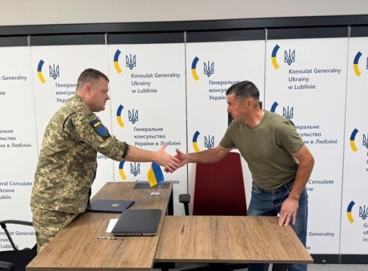 Новини світу - У Польщі четверта група добровольців підписала контракти із ЗСУ