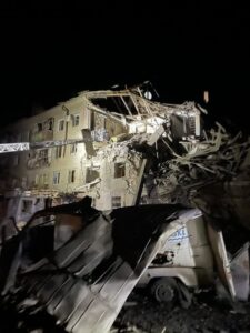 Новини України - Удар по Краматорську: під завалами будинку перебувають люди