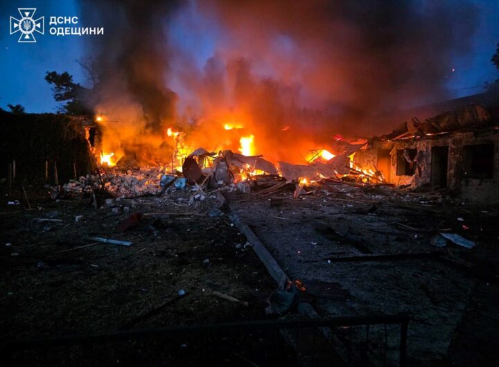 Новини України - Удар по Одещині: горіли станція швидкої та будинки