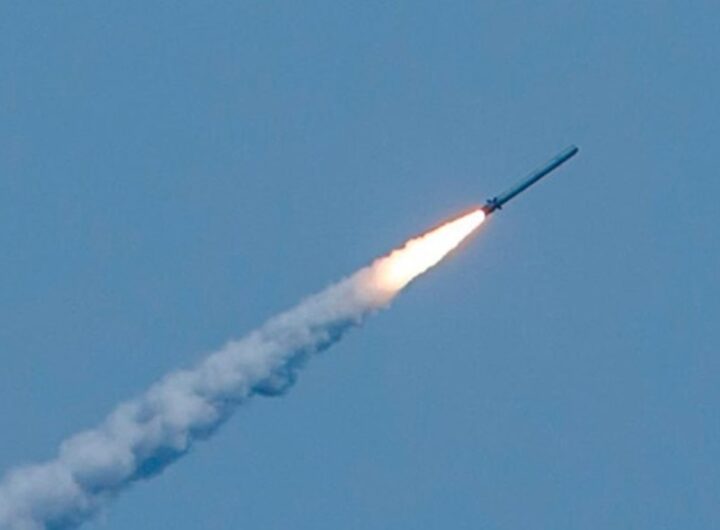 Новини України - Вибухи пролунали у Львові й Івано-Франківську