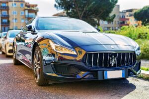Новини бізнесу - Власники елітних авто сплатили понад 95 млн до бюджету