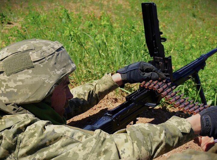 Новини України - ЗСУ відбивають атаки росіян на 12 напрямках