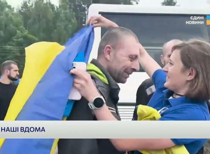 Сльози радості: емоційні кадри повернення українських героїв з полону