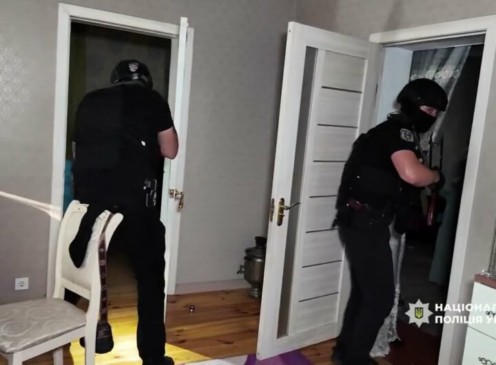 Втеча з країни за 17 000 доларів: поліцейські перекрили канал незаконного перетину кордону