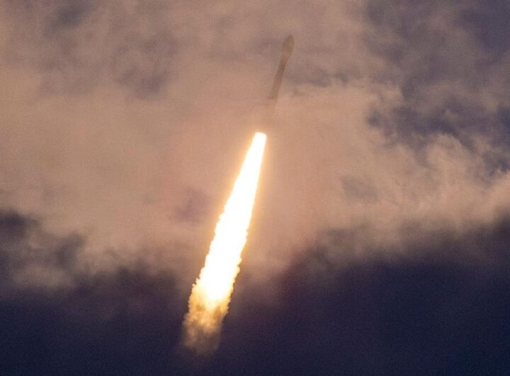 Технології - Arianespace вивела на орбіту п’ять супутників