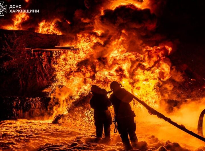 Новини України - Атака РФ: у Чугуєві велика пожежа, 11 поранених