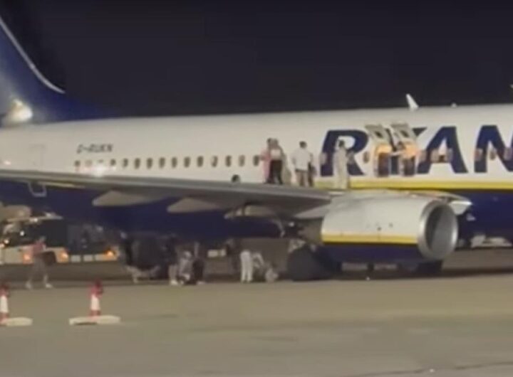 Новини світу - На Майорці горів літак Ryanair, 18 постраждалих