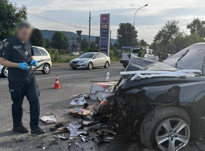Новини України - На Закарпатті BMW влетіла в пункт контролю, загинув прикордонник