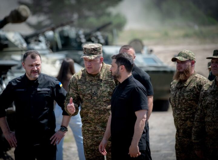 Новини України - Президент відвідав тренувальну базу Нацгвардії