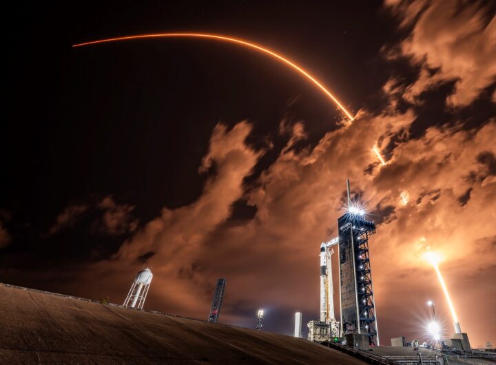 Технології - SpaceX запустила у космос 28 супутників Starlink