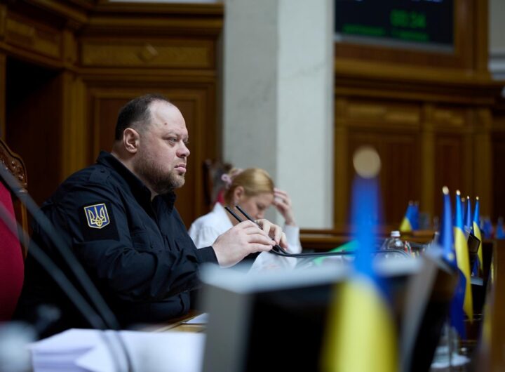 Новини України - Стефанчук підписав законопроєкт щодо НАБУ та САП