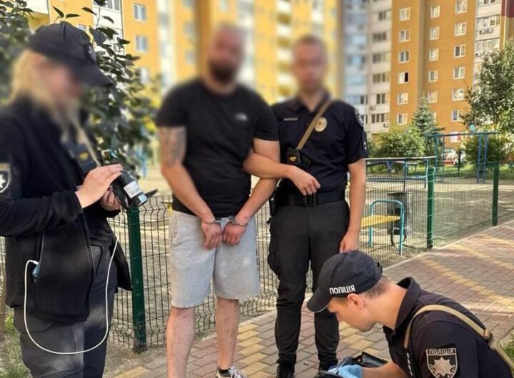 Новини Києва - У Києві чоловік стріляв по авто у дворі будинку