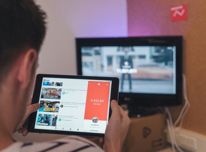 Технології - YouTube вводить жорсткіші правила монетизації