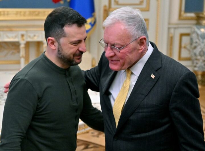 Новини світу - Зеленський зустрівся з Келлогом у Римі
