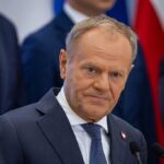 Новини світу - "Ідіоти і агенти". Туск висилає півсотні українців