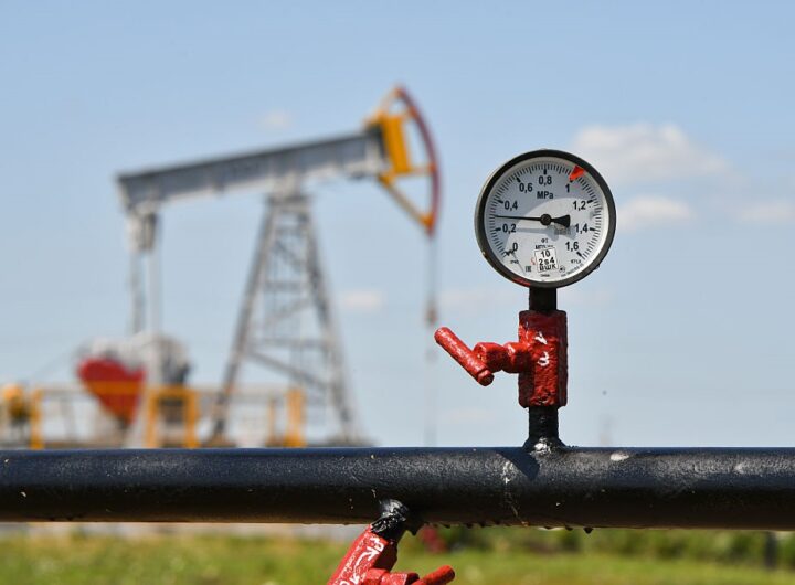 Новини бізнесу - Нафтові доходи РФ обвалились на третину