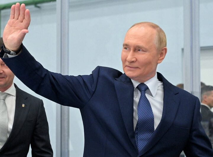 Новини світу - Оточення Путіна має вклади розміром, як третина бюджету Московської області