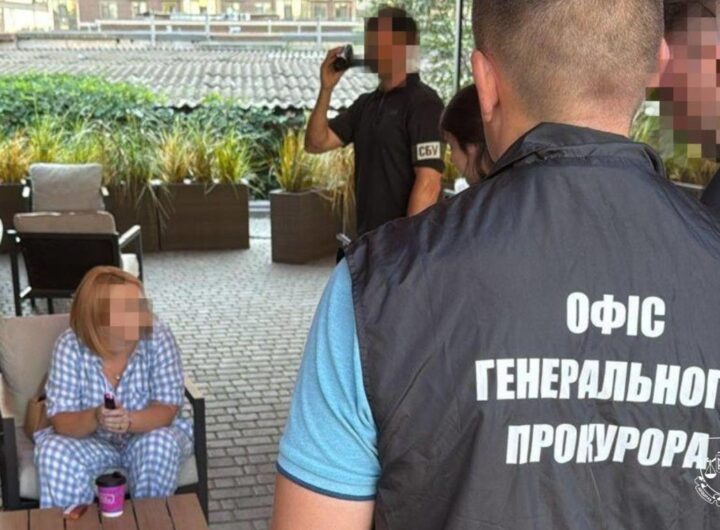 Новини України - Посадовицю Одеської митниці спіймали на хабарі
