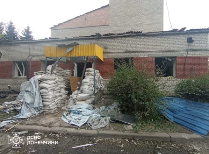 Новини України - РФ вдарила по пожежній частині у Добропіллі