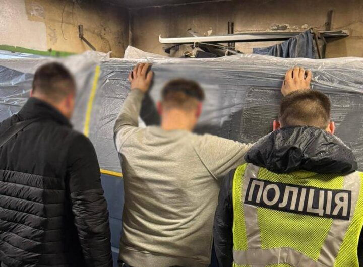 Новини Києва - Спалив два авто військових і відділення Укрпошти: киянин отримав вирок