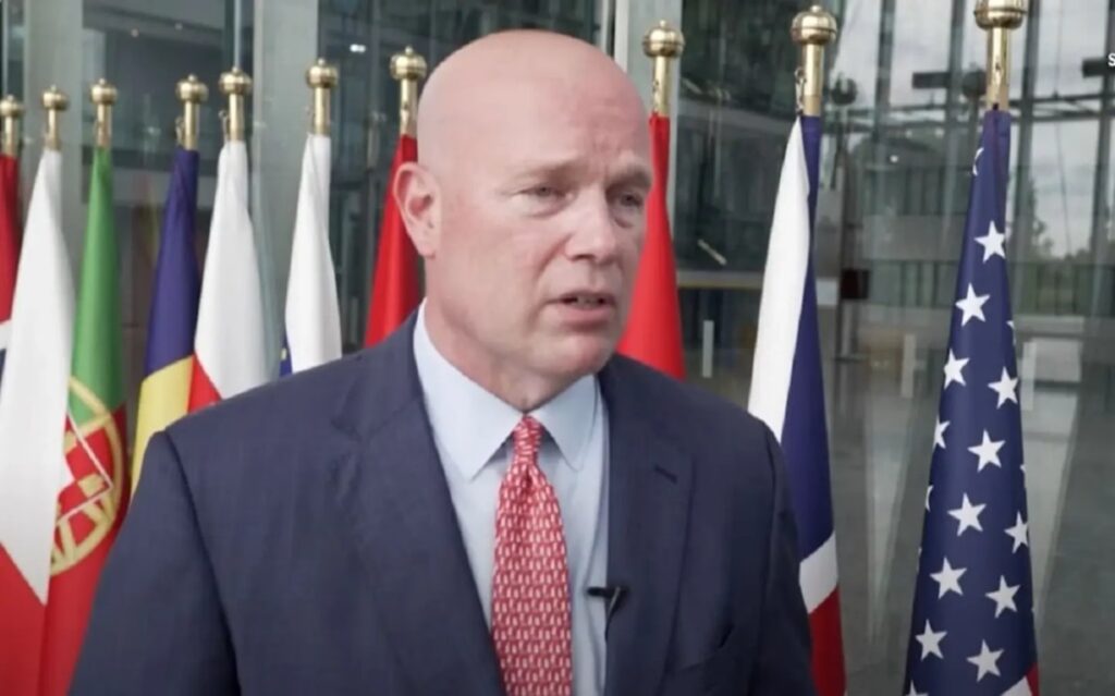 Новини світу - Трамп підштовхує РФ до угоди з Києвом - посол НАТО