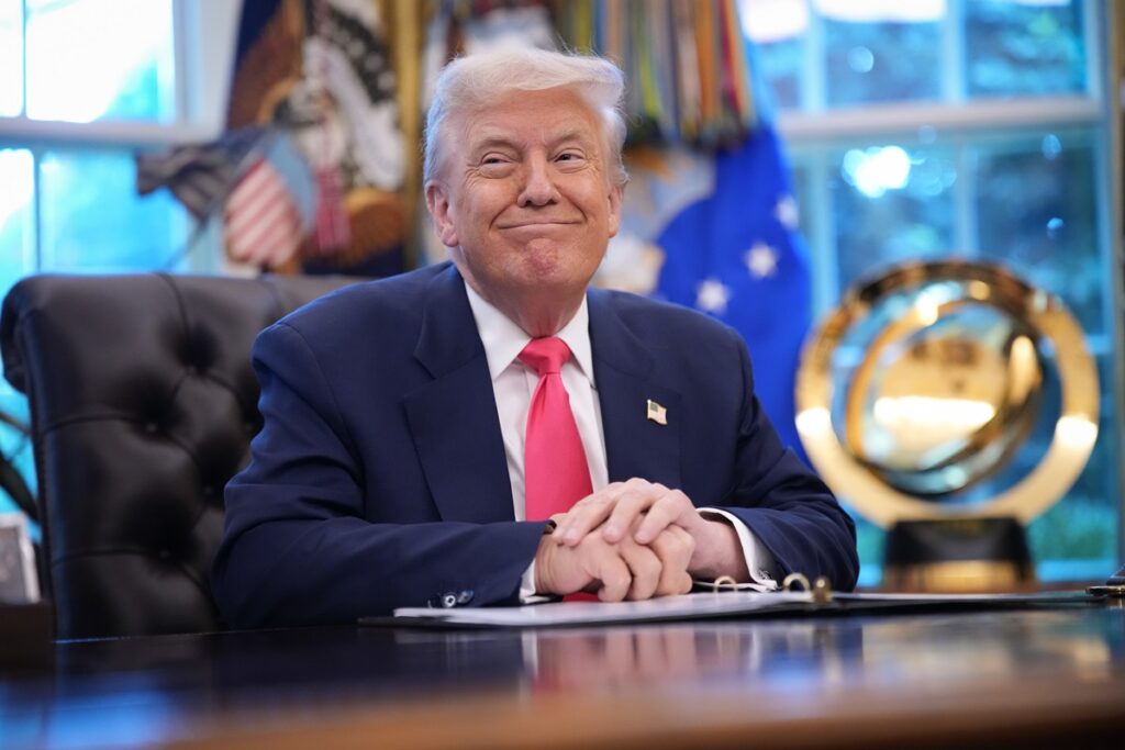 Новини світу - Трамп почав готовати зустріч Зеленського і Путіна