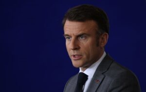Новини світу - Трамп проти включення НАТО до гарантій безпеки для України - Макрон
