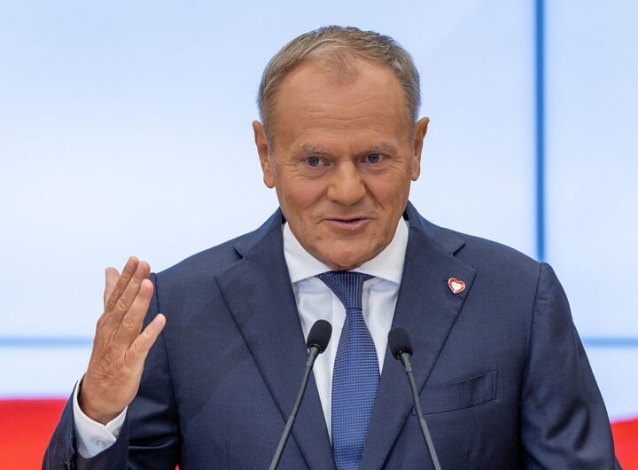 Новини світу - Туск нагадав про перемогу над більшовиками у день саміту на Алясці