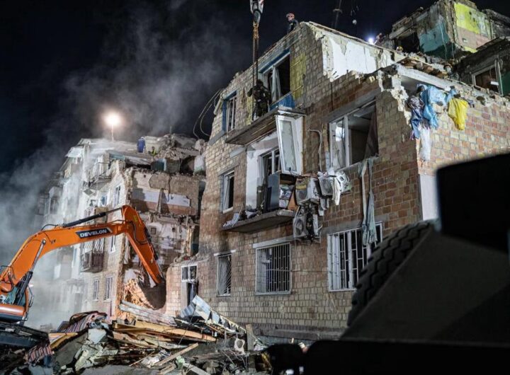 Новини Києва - В Києві понад добу триває рятувальна операція