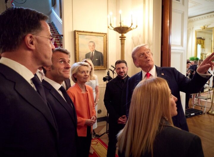 Новини світу - Зеленський передав Трампу ключку для гри у гольф від українського воїна