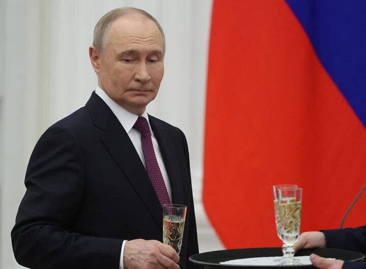 Новини світу - Більшість росіян не змогли назвати досягнень РФ за каденції Путіна