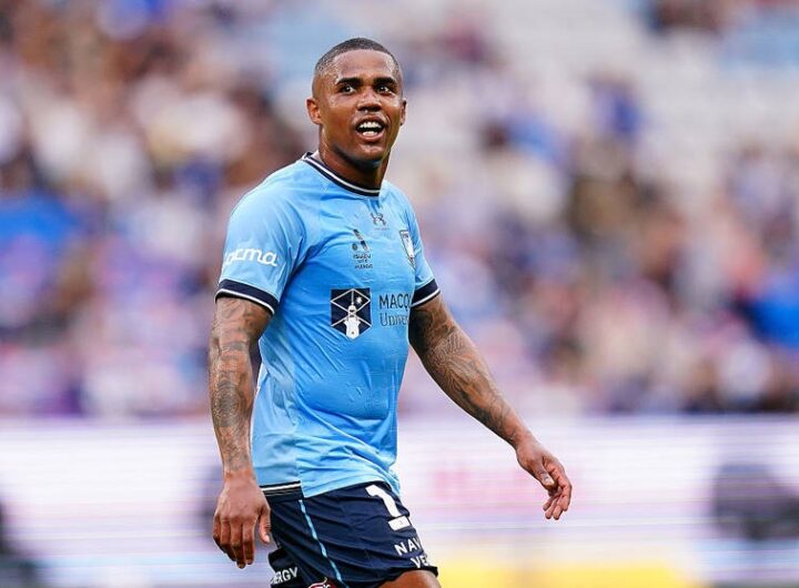 Новини спорту - Дуглас Коста більше не гратиме за Сідней: його сім’я для нього важливіша