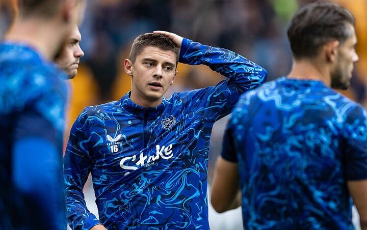 Новини спорту - Миколенко дуже погано відіграв у матчі Ліверпуль-Евертон після травми