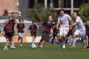 Новини спорту - Павло Журило та Betking Foundation: "Через спорт і турботу ми підтримуємо дітей" — у Рівному відбувся "День із командою Королів"