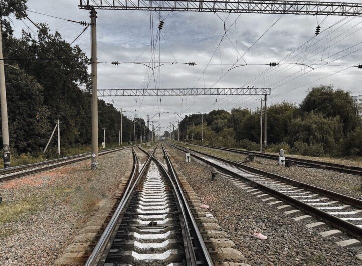Новини України - Під Києвом пасажирський поїзд на смерть збив пенсіонерку