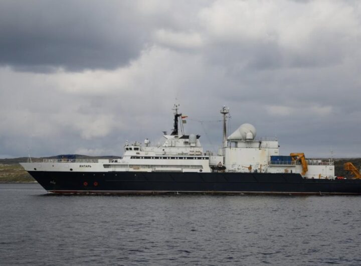 Новини світу - Російський корабель шпигував у європейських водах - ЗМІ