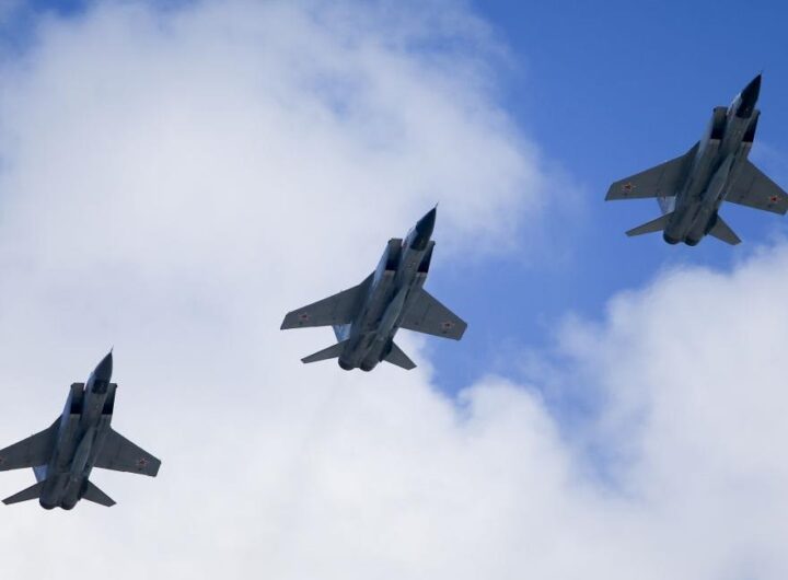 Новини світу - Три російські МіГ-31 вторглися до Естонії
