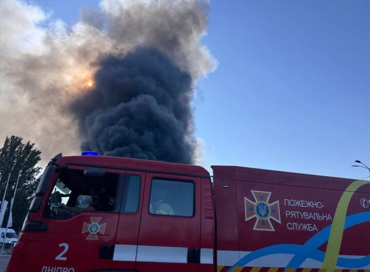 Новини України - У Дніпрі вирує масштабна пожежа