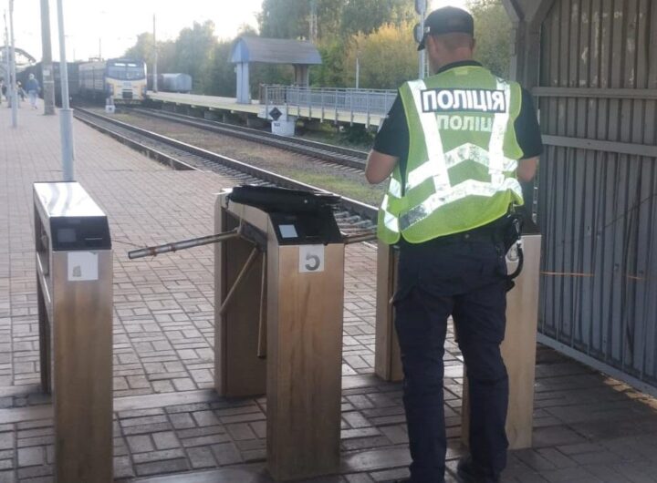 Новини Києва - У Києві підліток впав із товарного поїзда: йому відірвало ногу