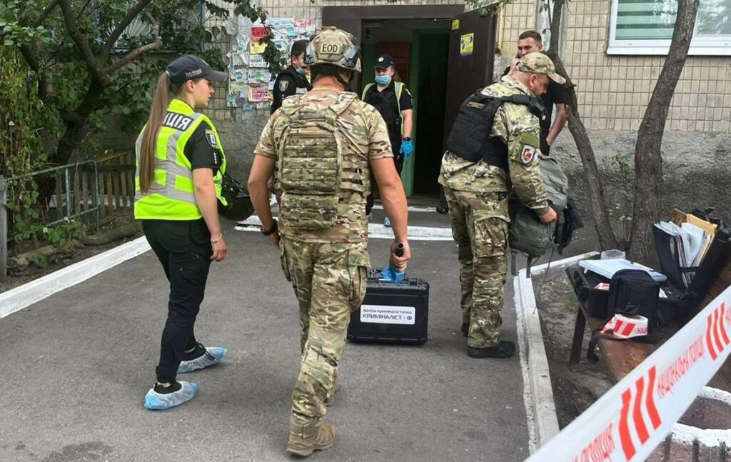 Новини Києва - У Києві стався вибух гранати в квартирі, є загиблі