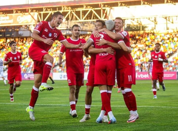 Новини спорту - УПЛ називає кращих футболістів і тренера шостого туру