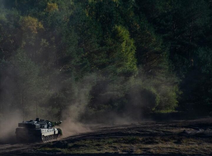 Новини світу - Уряд Чехії перед виборами схвалив купівлю танків Leopard 2 на $1,6 млрд