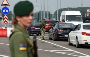 Новини України - Виїзд чоловіків 18-22: що буде з економікою та на фронті