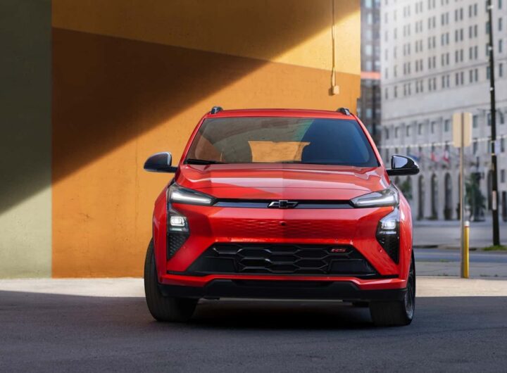 Авто новини - Chevrolet повертає електрохетчбек Bolt