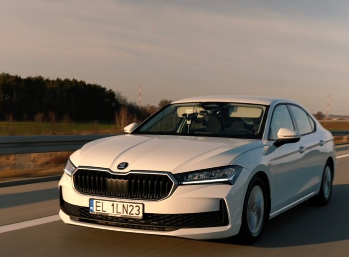 Авто новини - Дизельна Škoda Superb встановила рекорд, проїхавши 2831 км на одному баку