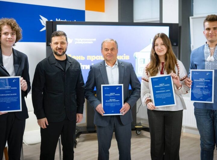 Напередодні Дня освітян Президент зустрівся з вчителями, викладачами, студентами та школярами