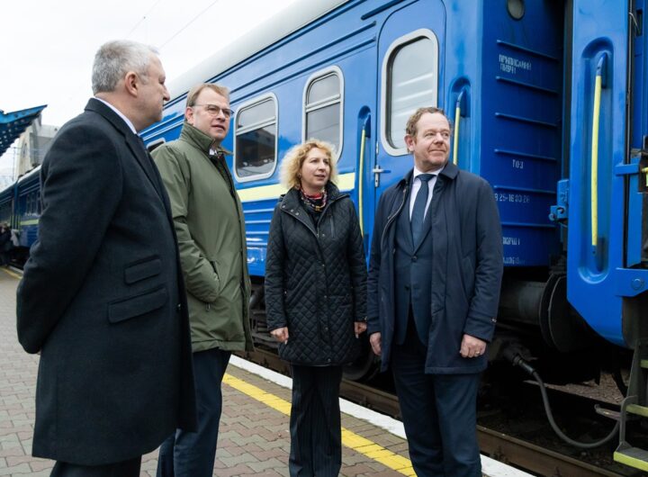 Новини України - Голова МЗС Нідерландів прибув в Україну