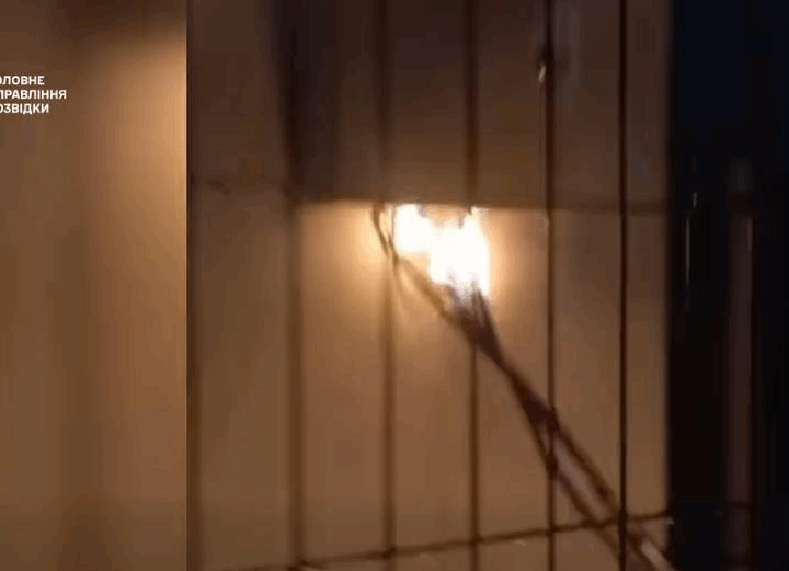 Новини України - ГУР показало, як партизани нищать вежі зв’язку в РФ