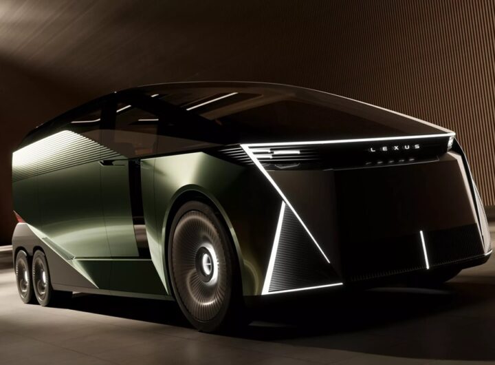 Авто новини - Lexus перетворила флагманський седан LS на шестиколісний мінівен